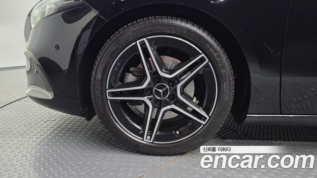 Mercedes-Benz A-Class 2021 — photo 5