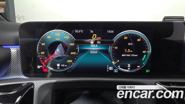 Mercedes-Benz A-Class 2021 — photo 11