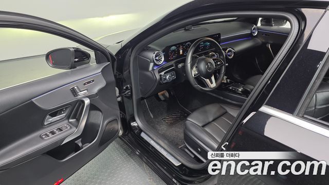 Mercedes-Benz A-Class 2021 — photo 17