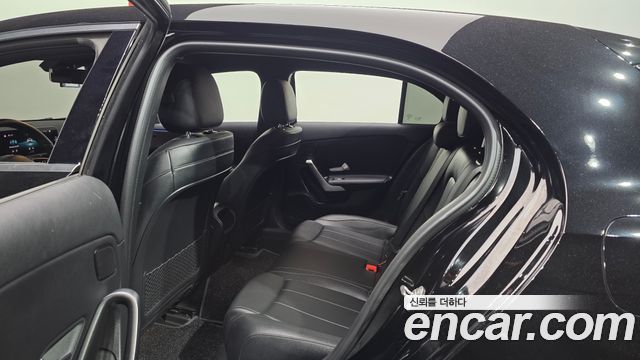 Mercedes-Benz A-Class 2021 — photo 18