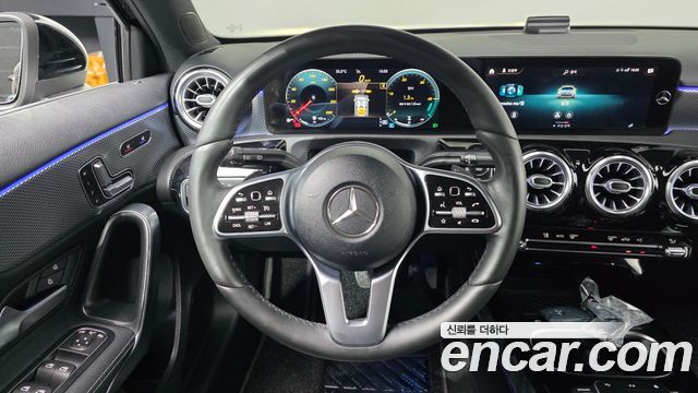 Mercedes-Benz A-Class 2021 — photo 19