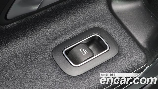 Mercedes-Benz A-Class 2021 — photo 26