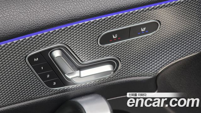 Mercedes-Benz A-Class 2021 — photo 27