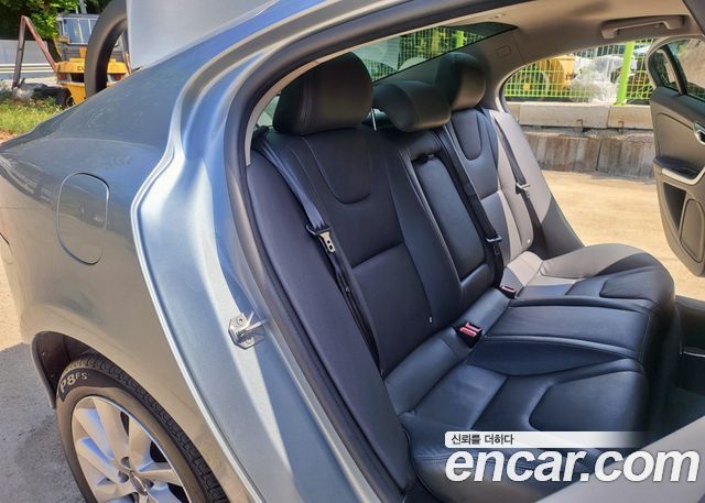 Volvo S60 2015 — photo 5