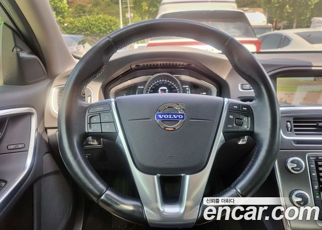 Volvo S60 2015 — photo 6