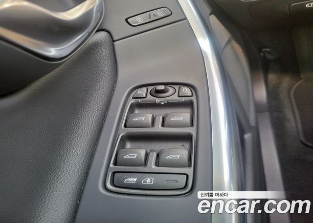 Volvo S60 2015 — photo 8