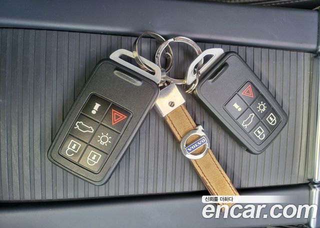 Volvo S60 2015 — photo 19
