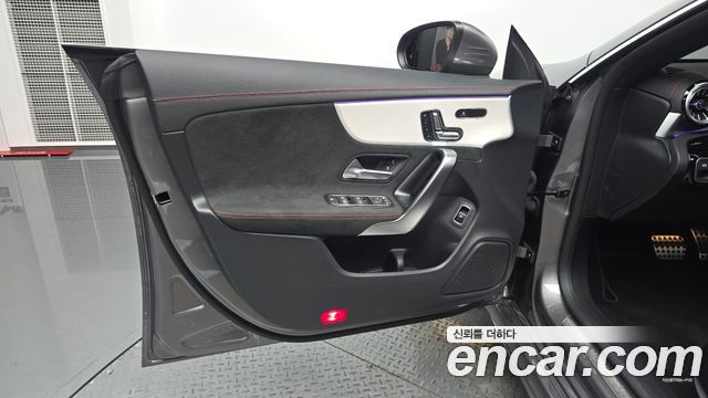 Mercedes-Benz CLA-Class 2024 — photo 14
