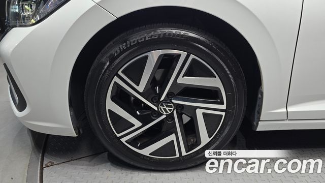 Volkswagen Jetta 2023 — photo 5