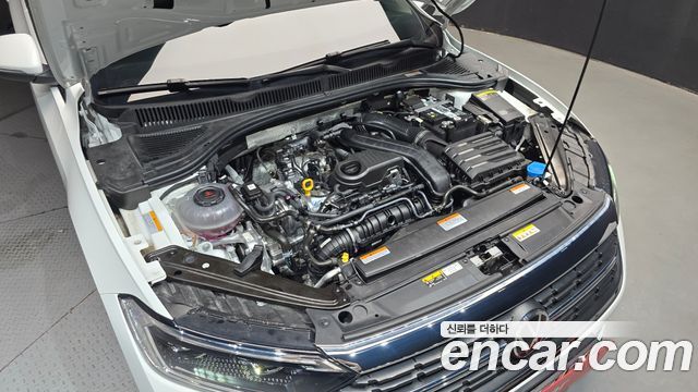 Volkswagen Jetta 2023 — photo 6