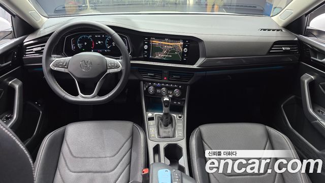 Volkswagen Jetta 2023 — photo 10