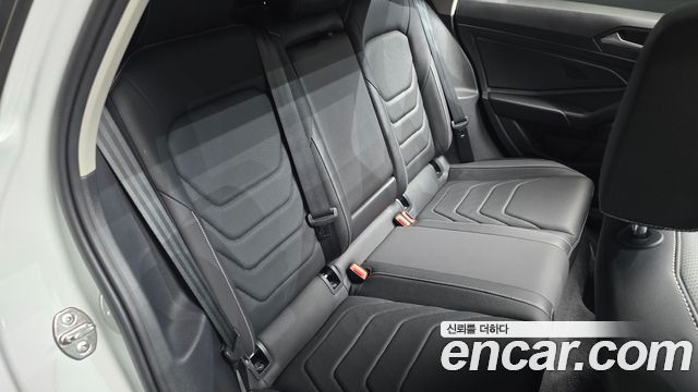 Volkswagen Jetta 2023 — photo 17