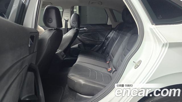 Volkswagen Jetta 2023 — photo 18