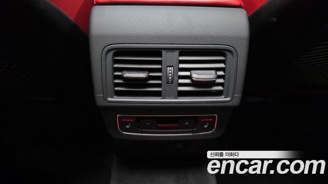 Audi SQ5 2023 — photo 29