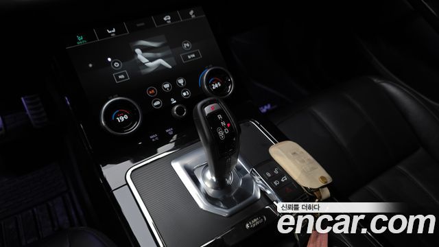 Land Rover Range Rover Evoque 2020 — photo 12