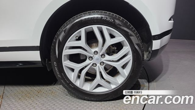 Land Rover Range Rover Evoque 2020 — photo 7