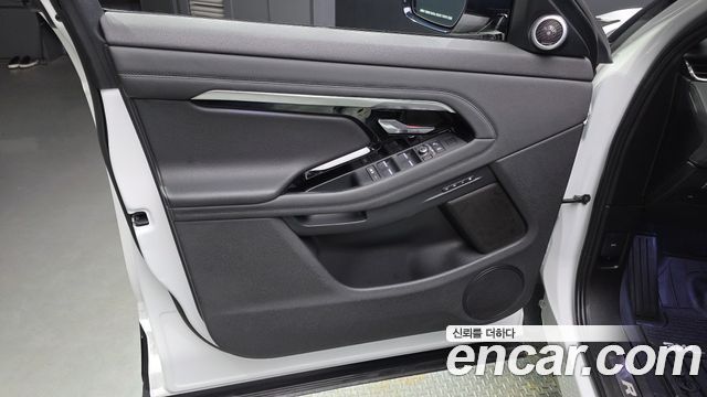 Land Rover Range Rover Evoque 2020 — photo 14