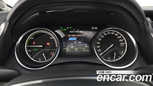 Toyota Camry 2019 — photo 11
