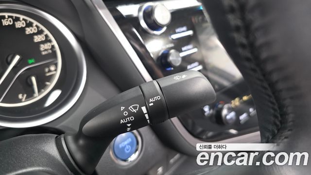 Toyota Camry 2019 — photo 23