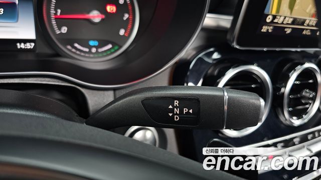 Mercedes-Benz GLC-Class 2019 — photo 12