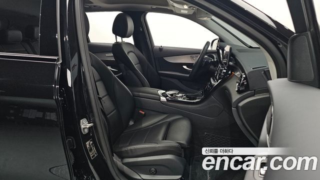 Mercedes-Benz GLC-Class 2019 — photo 13