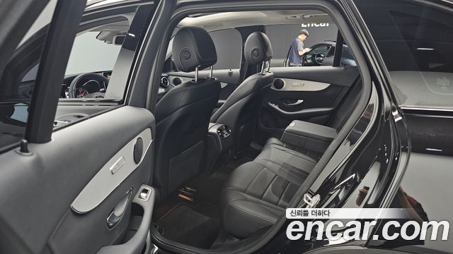 Mercedes-Benz GLC-Class 2019 — photo 18