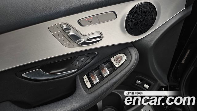 Mercedes-Benz GLC-Class 2019 — photo 22