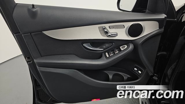 Mercedes-Benz GLC-Class 2019 — photo 14