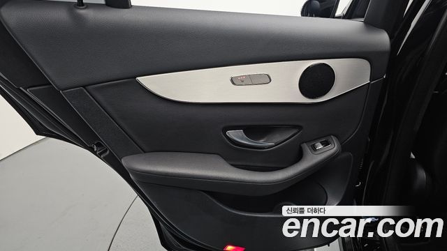 Mercedes-Benz GLC-Class 2019 — photo 15