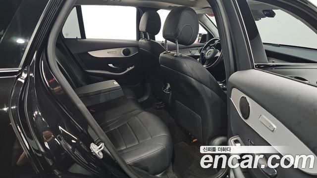 Mercedes-Benz GLC-Class 2019 — photo 16