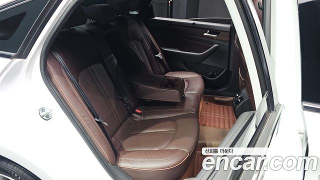 Hyundai Sonata 2018 — photo 11
