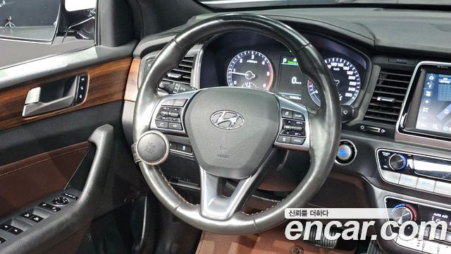 Hyundai Sonata 2018 — photo 13