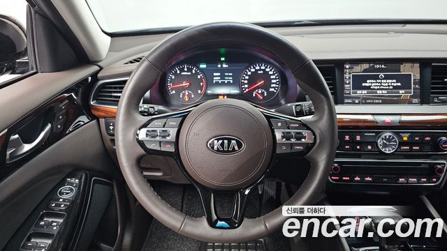 Kia K7 2017 — photo 13