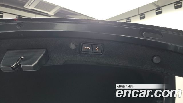 Kia K7 2017 — photo 20