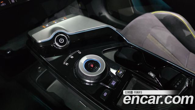 Kia EV6 2023 — photo 12