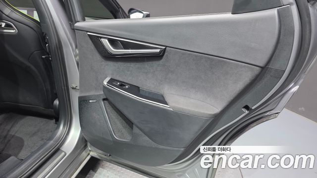 Kia EV6 2023 — photo 15