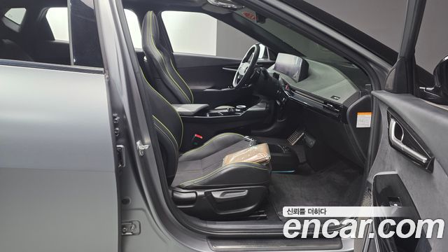 Kia EV6 2023 — photo 16
