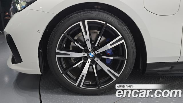 BMW 5-Series 2025 — photo 5