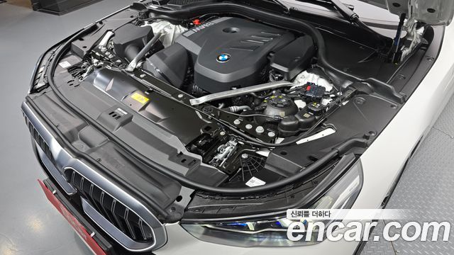 BMW 5-Series 2025 — photo 6