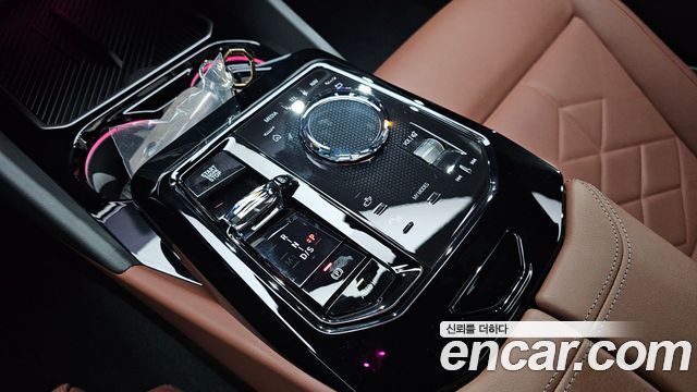 BMW 5-Series 2025 — photo 12