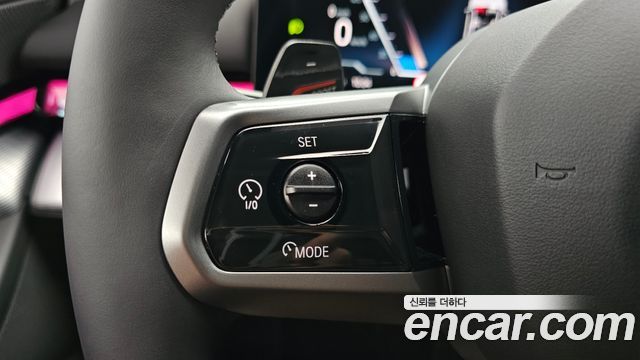 BMW 5-Series 2025 — photo 29