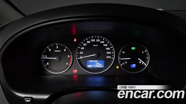 Hyundai Starex 2019 — photo 11
