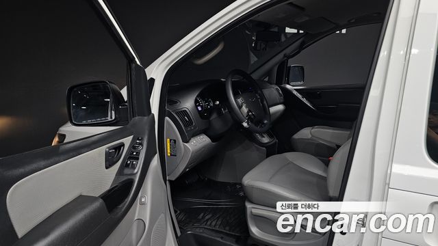 Hyundai Starex 2019 — photo 13