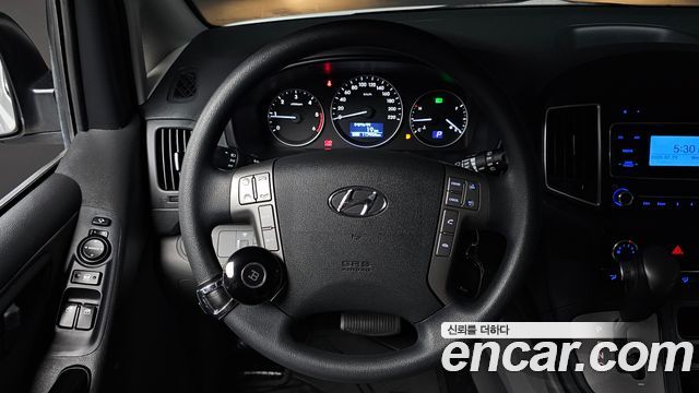 Hyundai Starex 2019 — photo 19