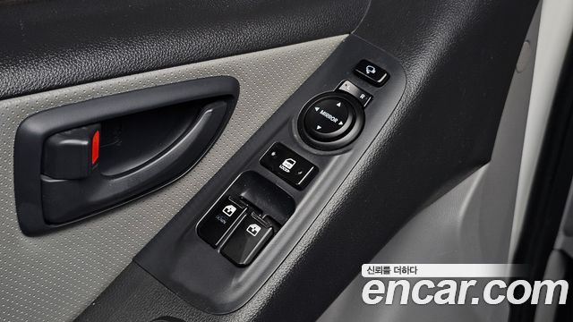 Hyundai Starex 2019 — photo 24