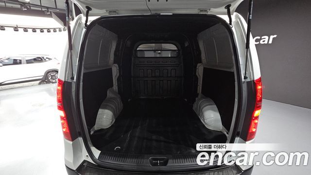 Hyundai Starex 2019 — photo 25