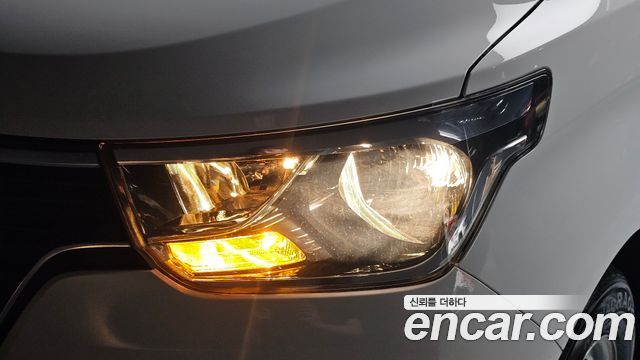 Hyundai Starex 2019 — photo 8