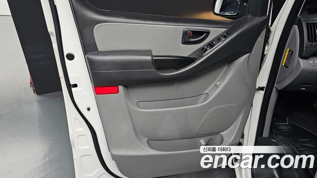Hyundai Starex 2019 — photo 15