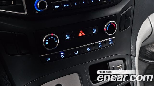Hyundai Starex 2019 — photo 29