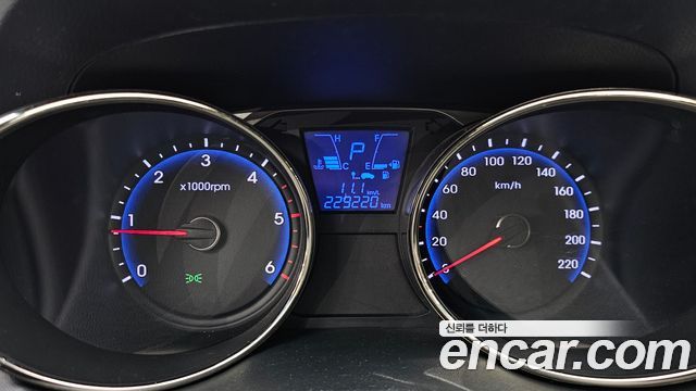 Hyundai Tucson 2012 — photo 8